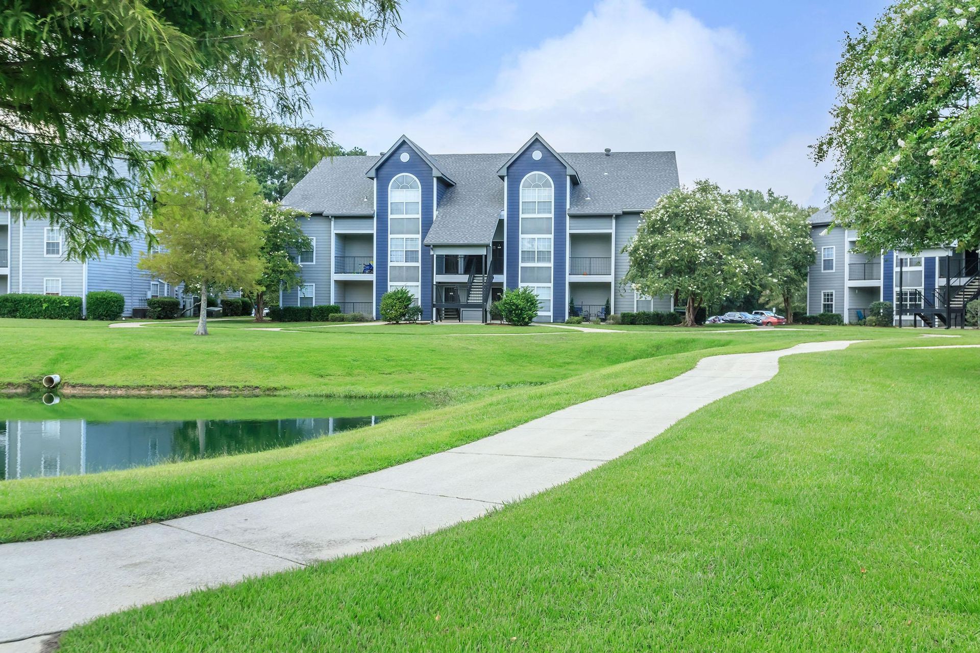 Outdoor walking trails at Pelican Pointe in Slidell, LA.