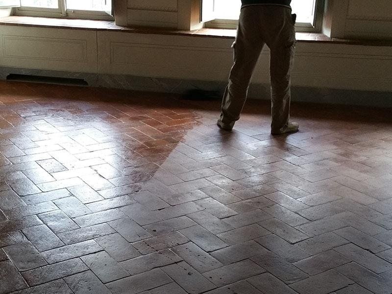 intervento per pulizia cotto