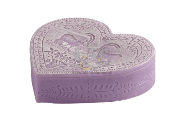 violet heart candle