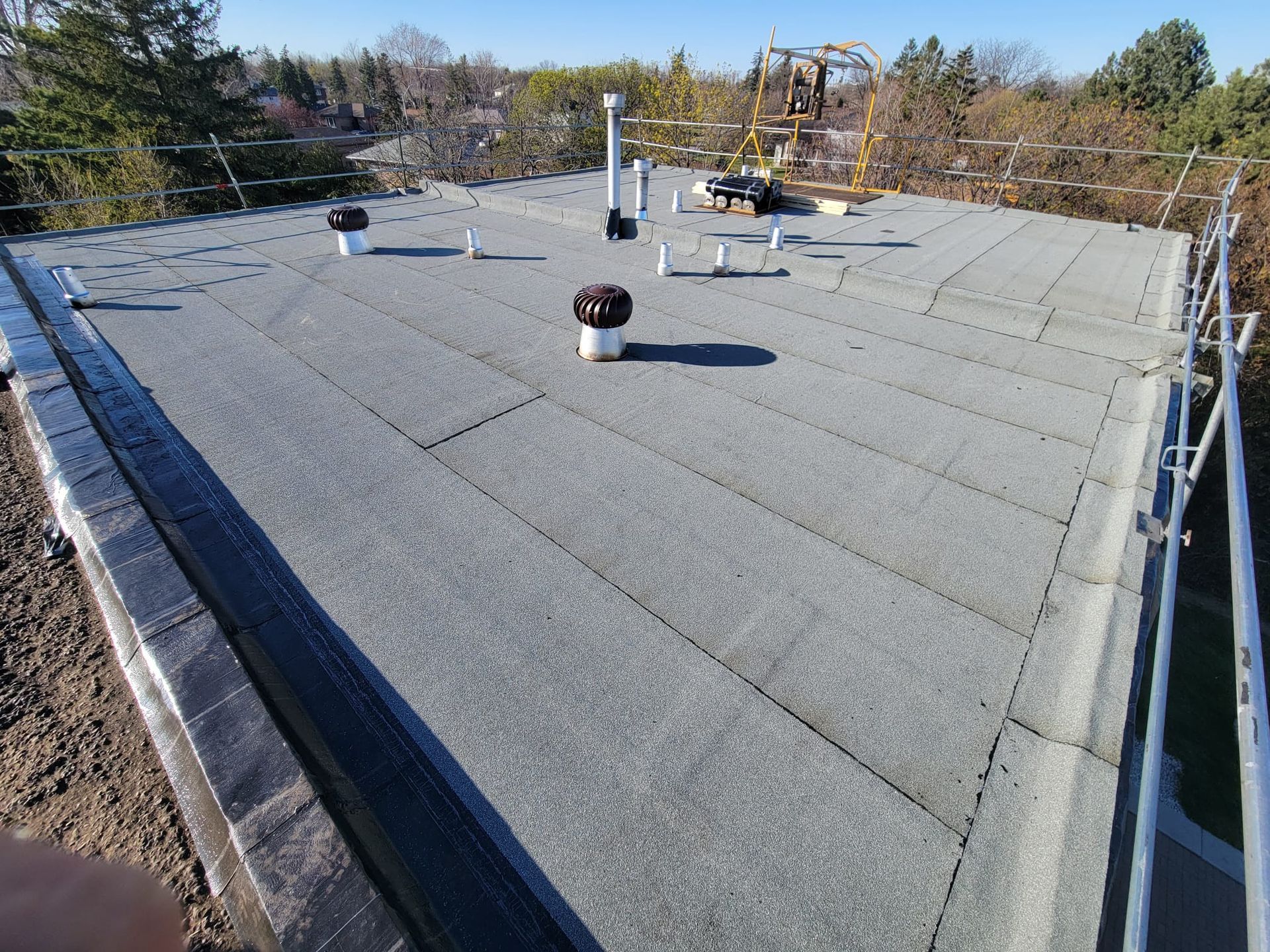 a flat roofing system on an institutional building