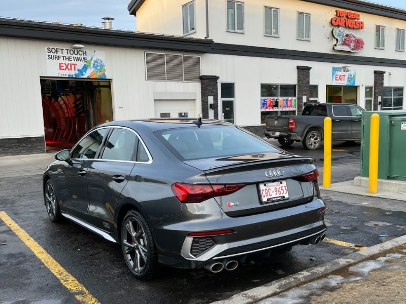 Summer Car Wash Tips for Calgary Drivers: Stay Spotless
