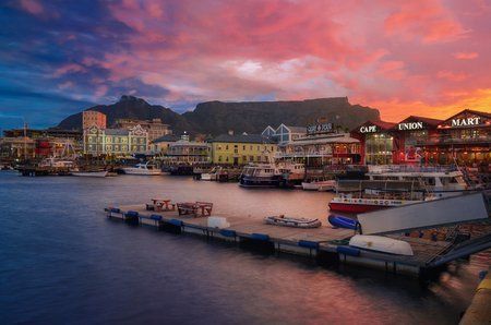 Table Mountain, Cape town, South Africa at Sunset 
