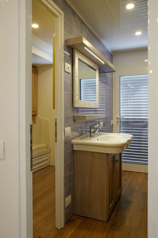 arredo bagno su misura in legno novi ligure