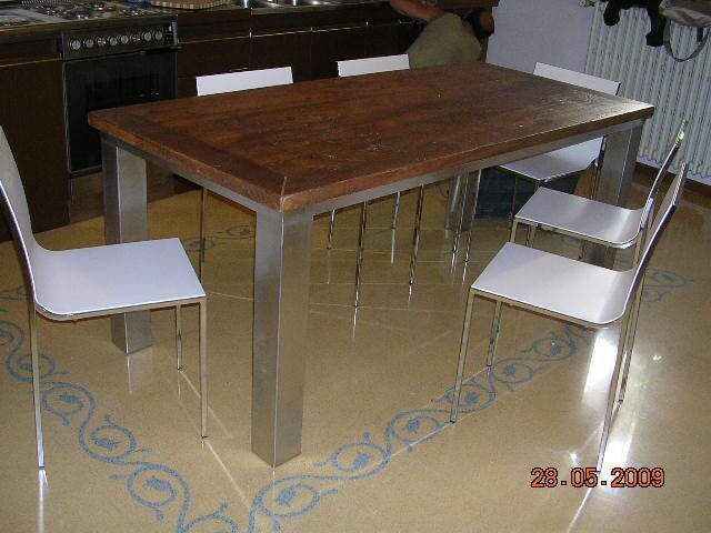 tavoli su misura in legno novi ligure