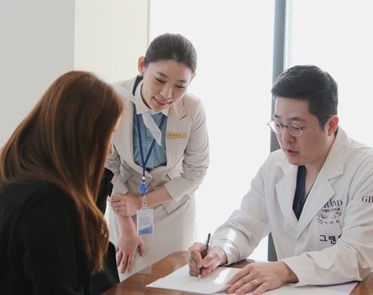 Foreign language medical coordination service