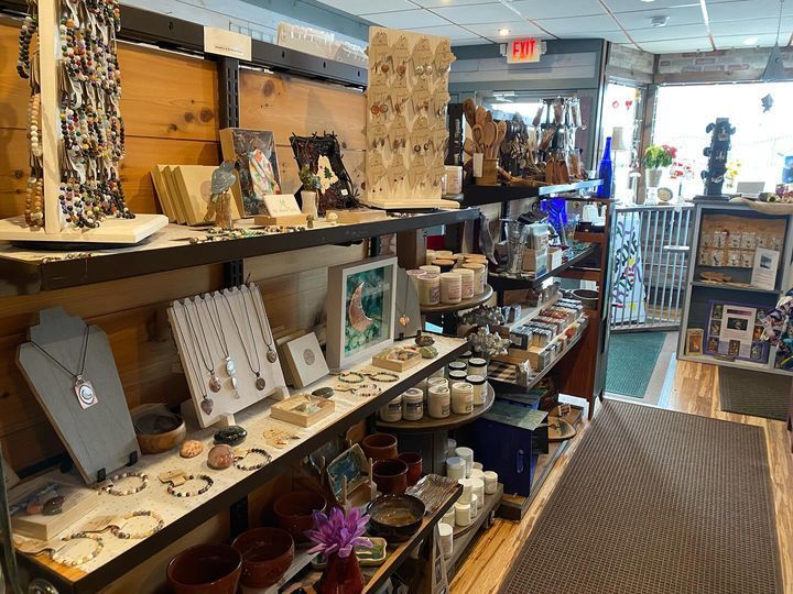 A store filled with lots of jewelry and candles.