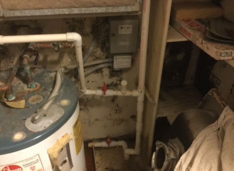 utility room-before 2