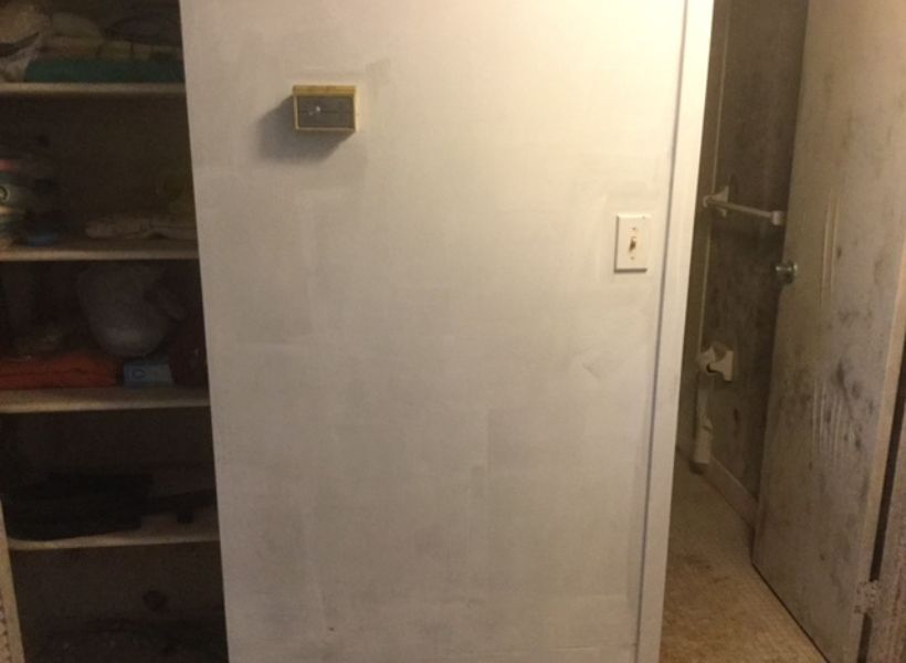 utility room-before 4