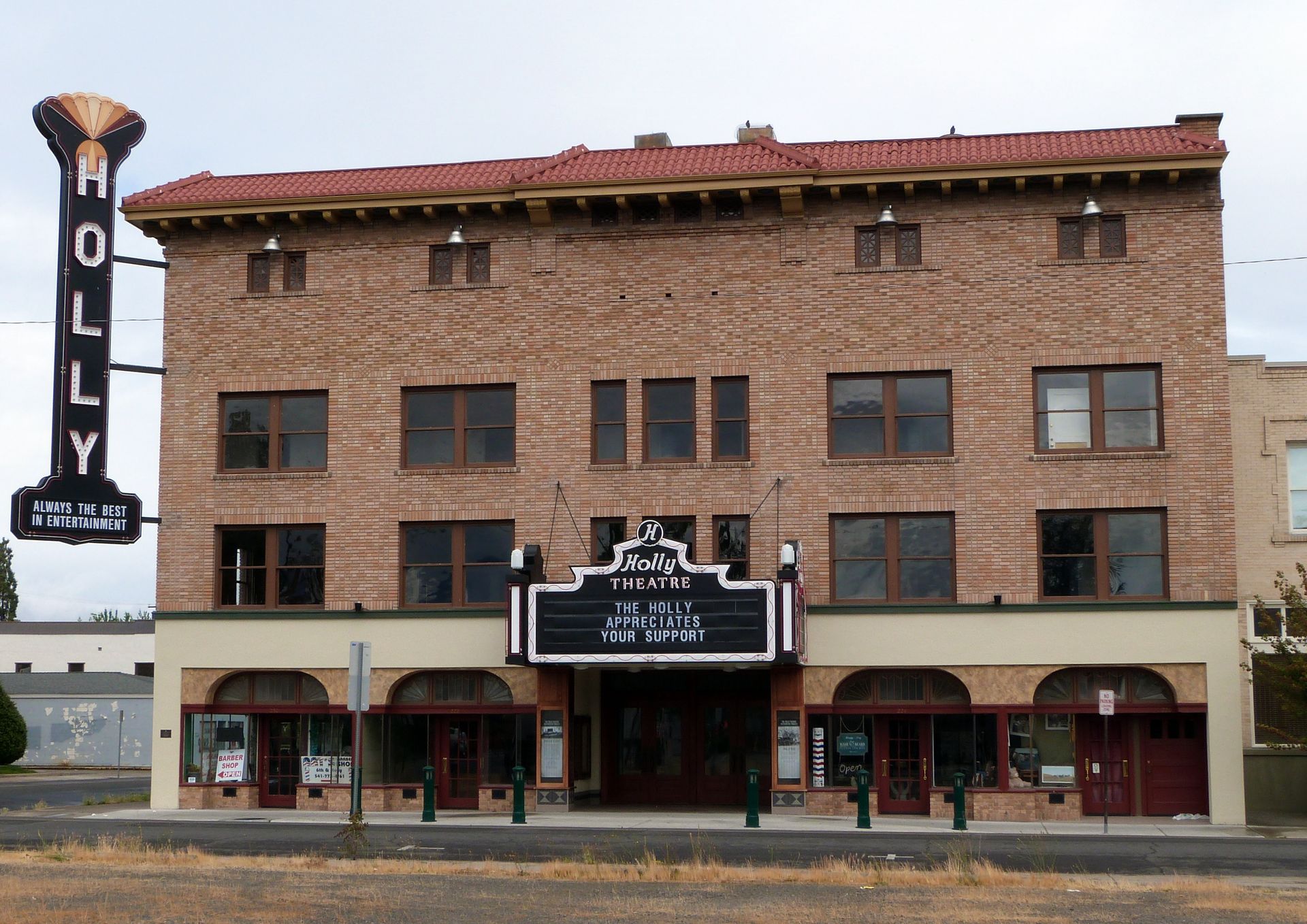 Medford Downtown Historic District: Holly Theater