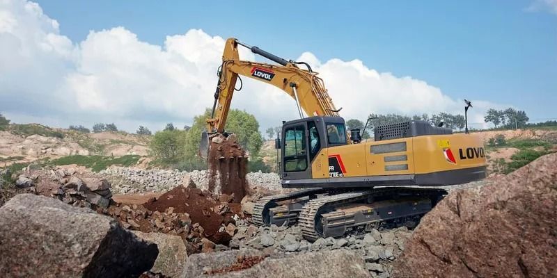 Lovol FR370E-HD 40T Excavator — Huntlys Heavy Equipment in Gracemere, QLD