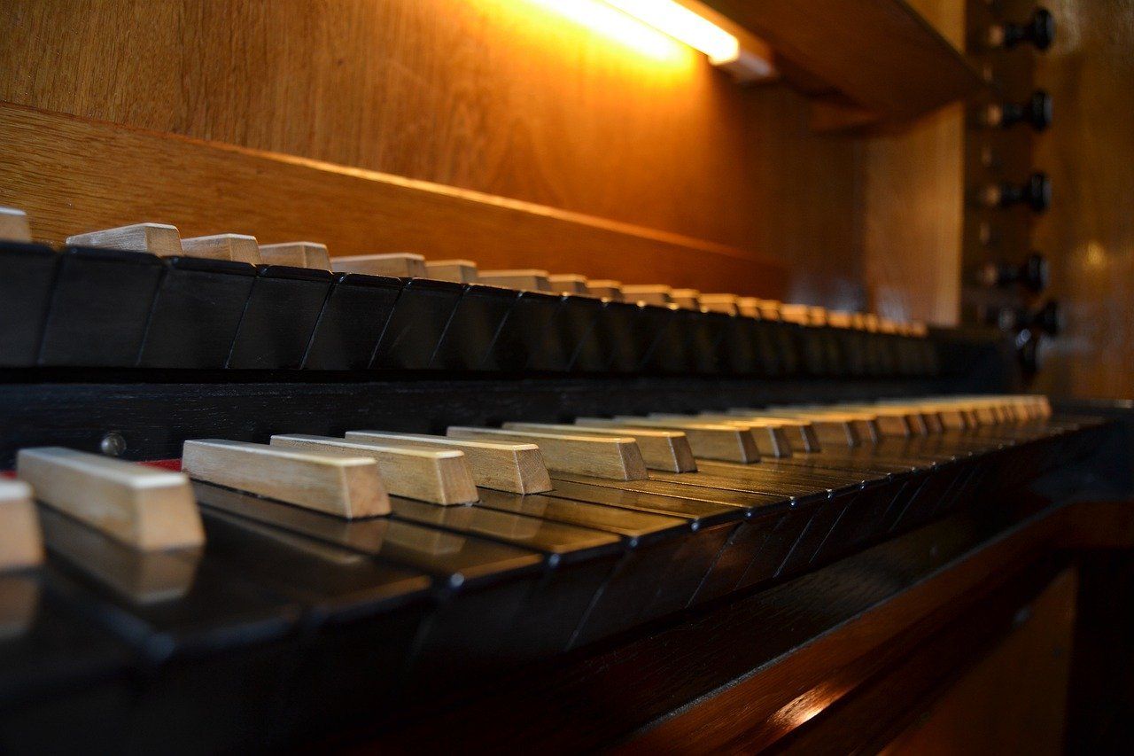 A Pump Organ Keyboard