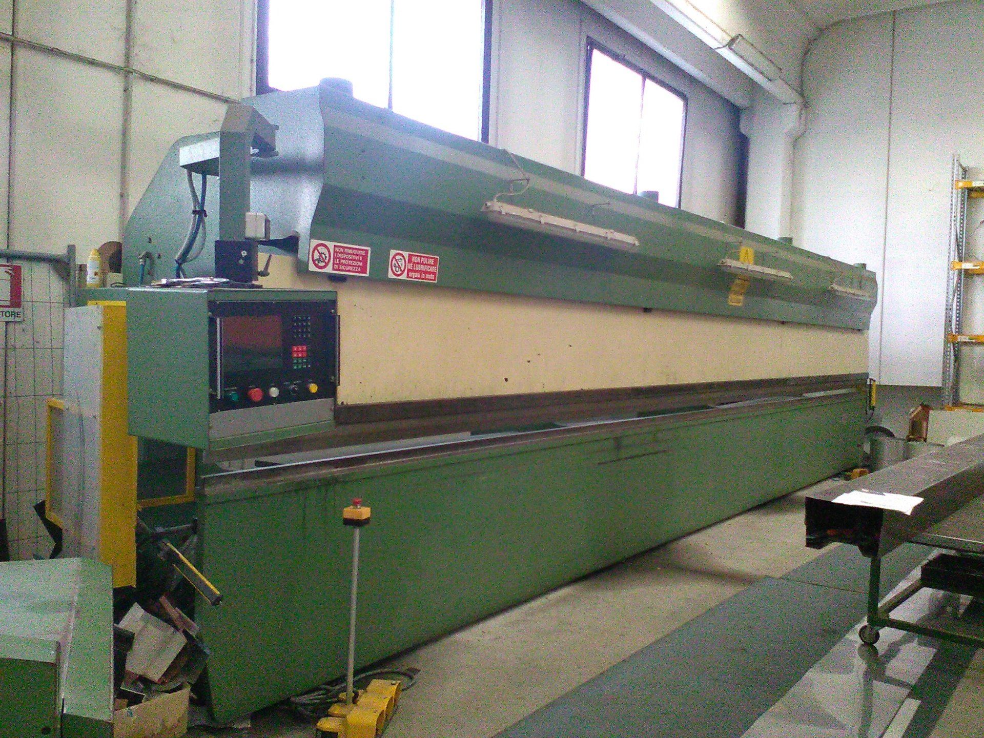 eurolattoneria-veneta-macchinario-lavorazioni