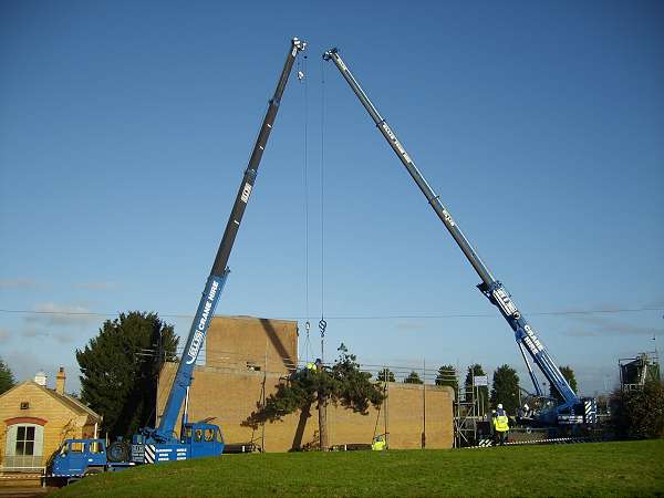 Crane hire service