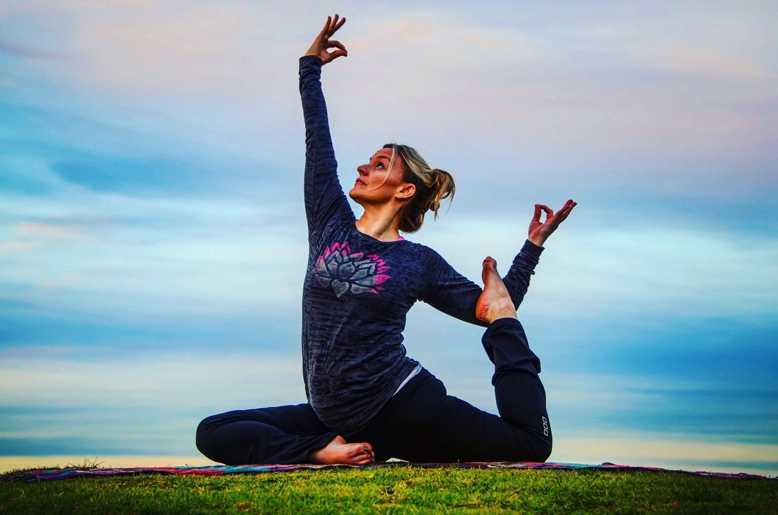 Online Yoga Australia personalised one on one yoga teaching and practice