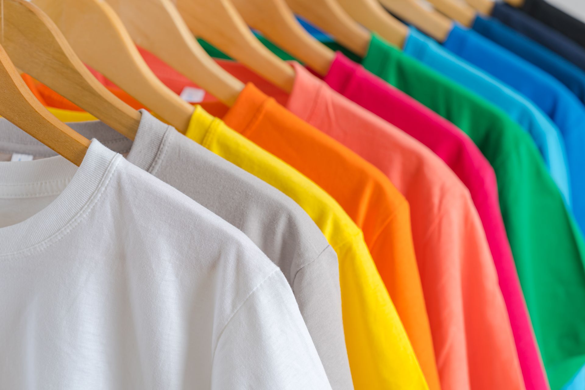 T-Shirts in verschiedenen Farben