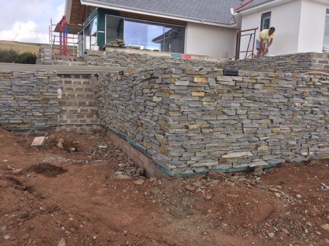 Gloria Silver - Natural coursed quartzite