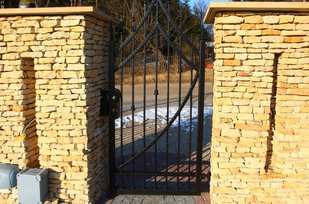 Sandstone PB16 - Coursed Stone