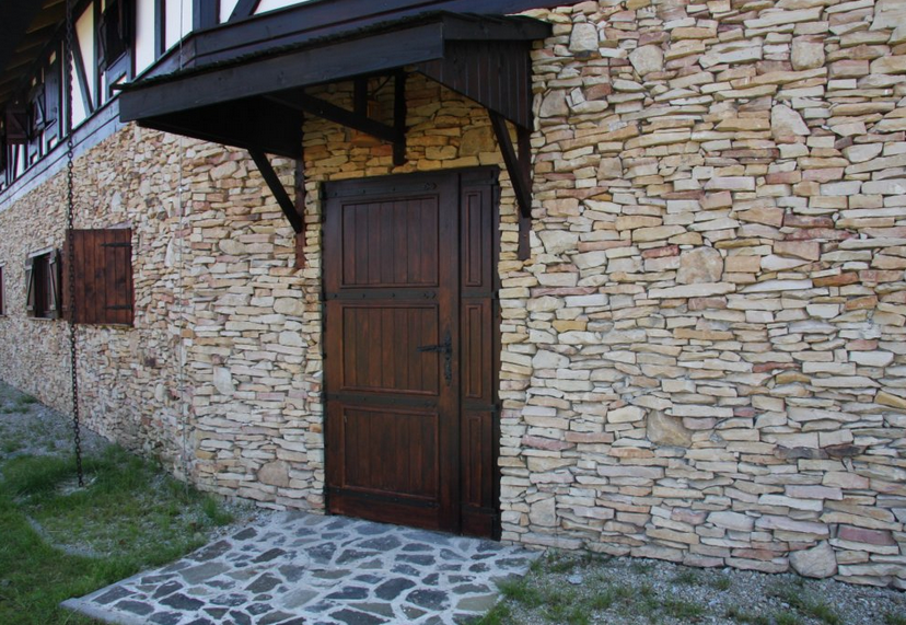 Colorful Sandstone PB16