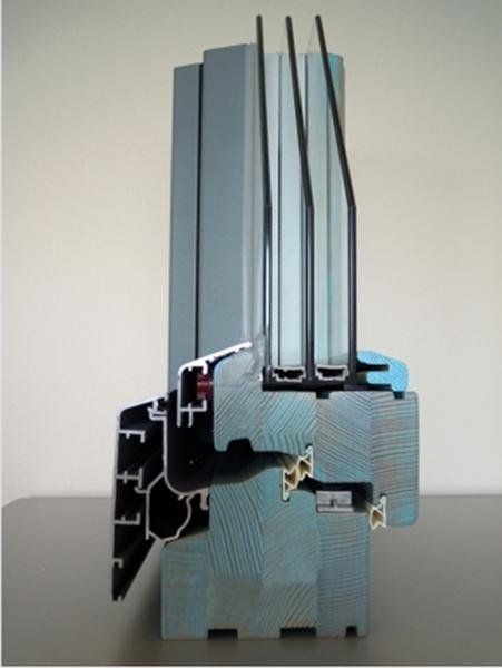 Particolare di un serramento in PVC