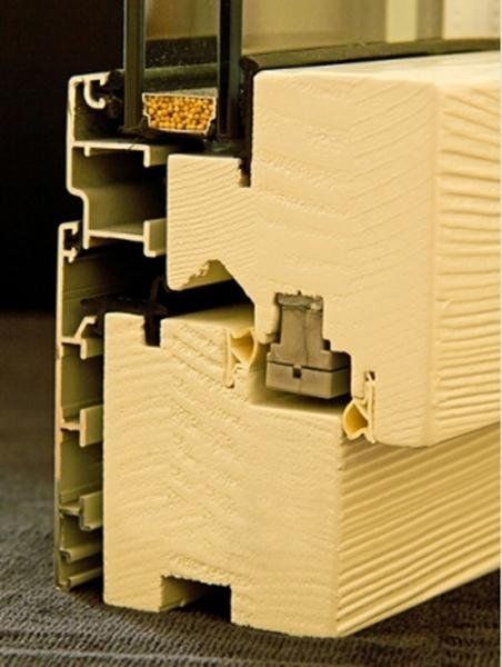 Serramenti in legno per finestra