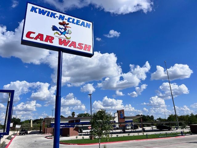 Kwik-n-Clean Car Wash Best carwash in San Antonio Texas. roadrunner in texas