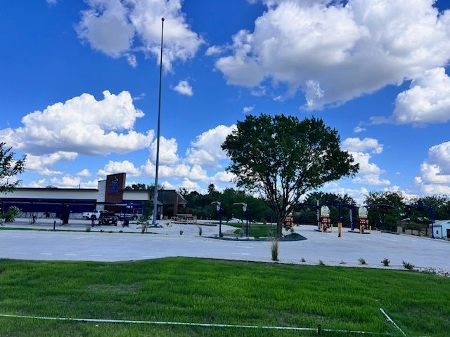 Kwik-n-Clean Car Wash Best carwash in San Antonio Texas. roadrunner in texas