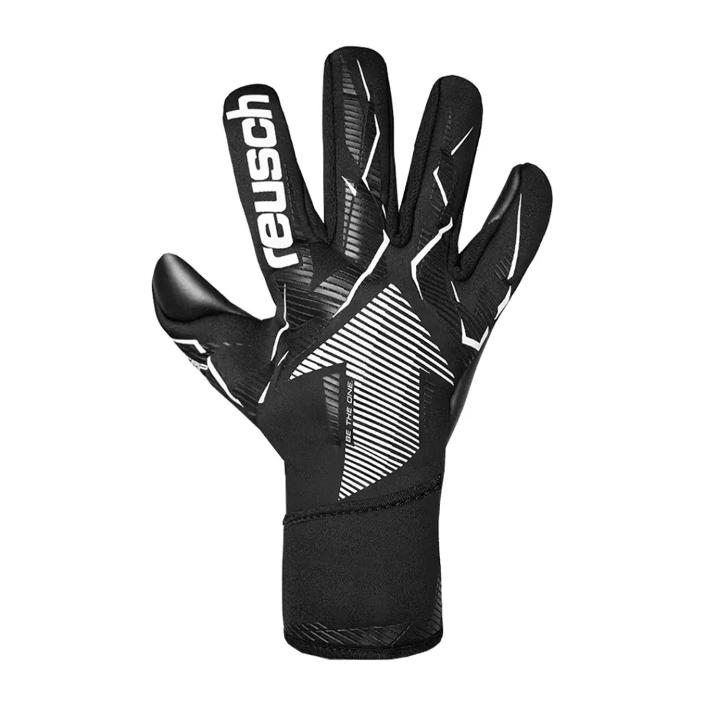 Pasión y técnica para equipar a full a arqueros de fútbol