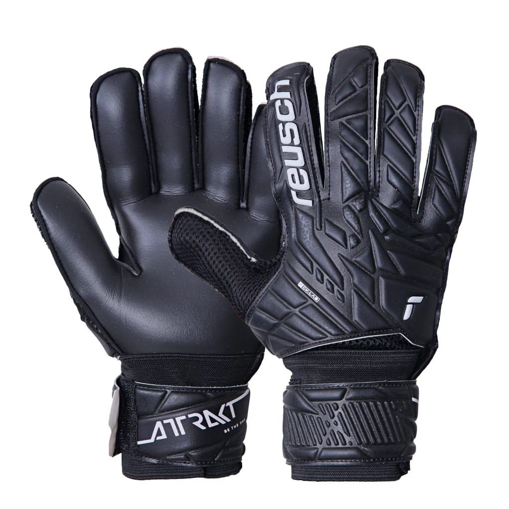 Guantes de portero Reusch Attrakt negros con marca blanca sobre fondo blanco.