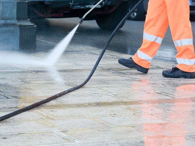 Cleaning Sidewalk | Akron, OH | AA Power Washing, LLC