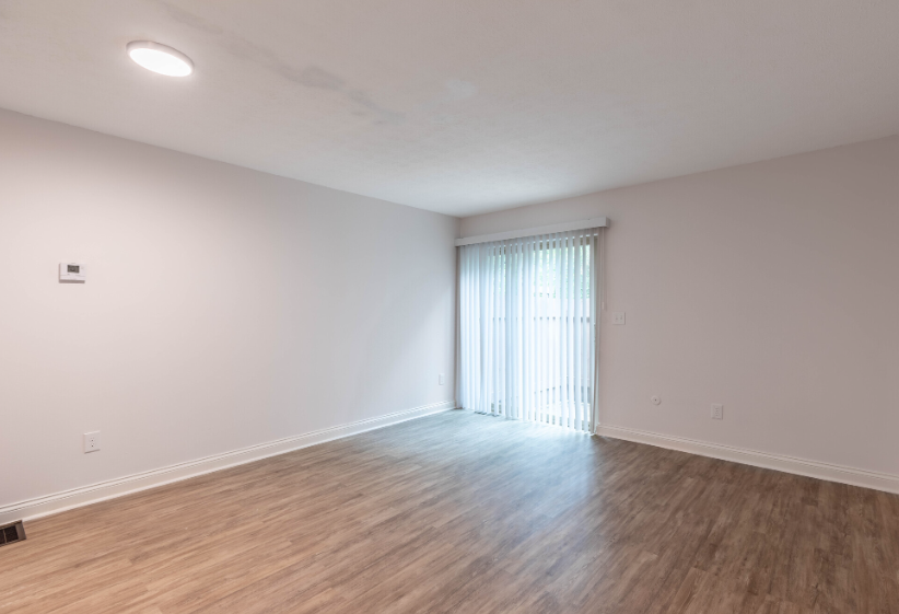 Rocky Creek Townhouse Apartments living room
