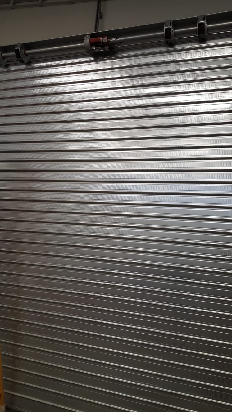 saracinesca in metallo