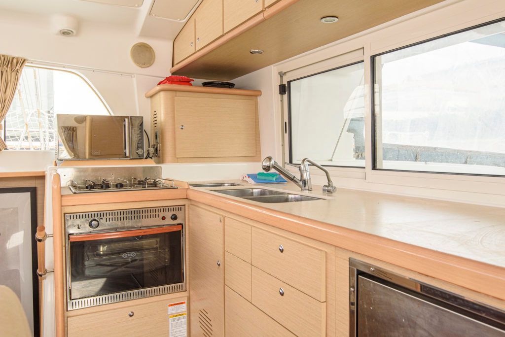 2.) Innenansicht der enjala, Lagoon 440