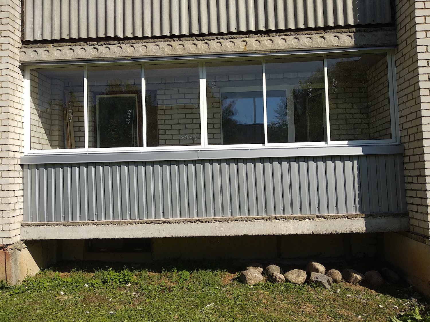 Balkonų stiklinimas