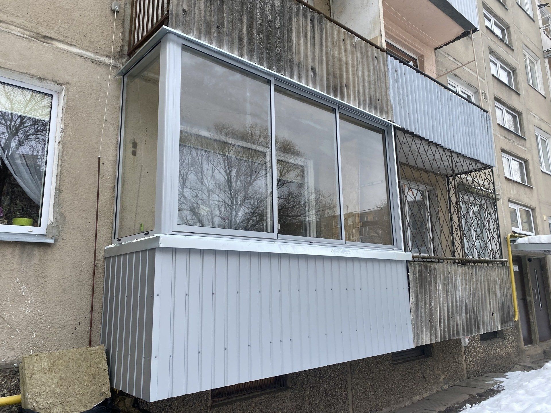 Balkonų stiklinimas