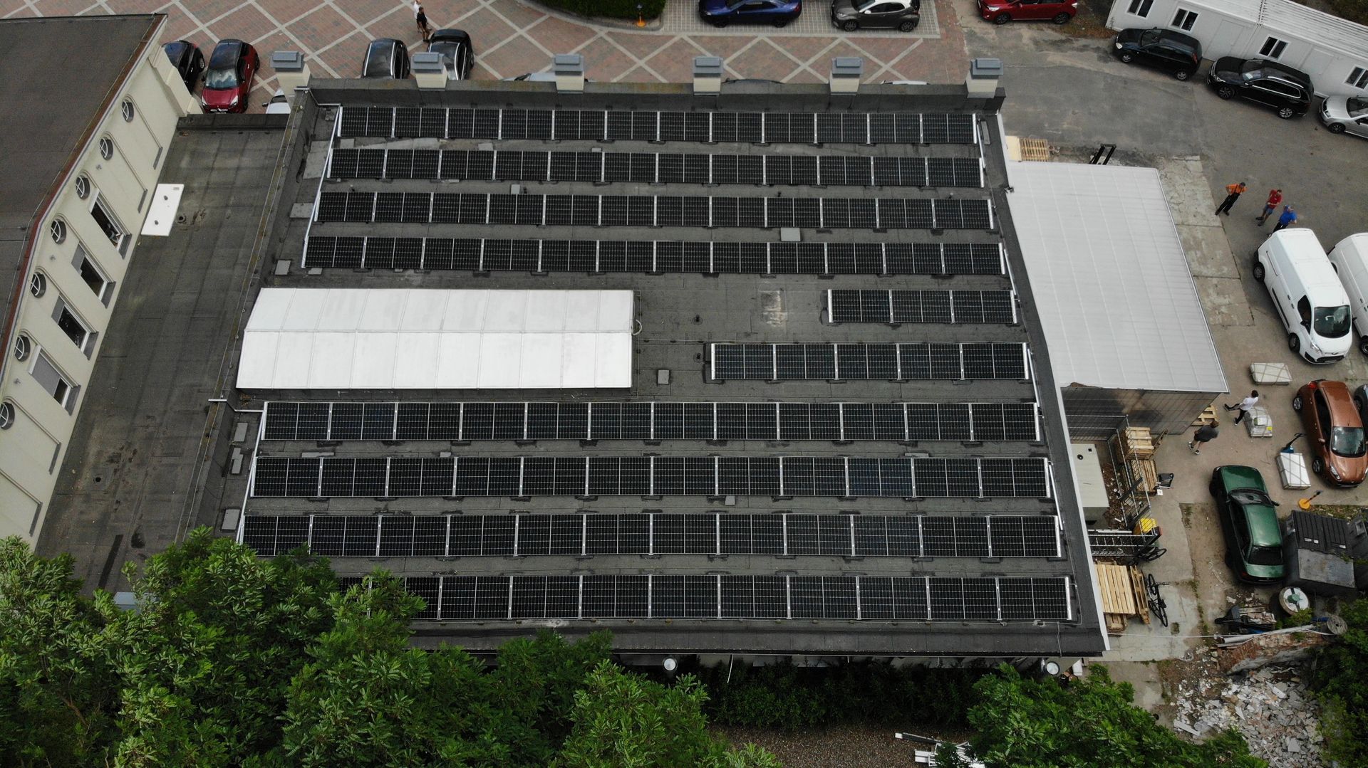 Instalacja fotowoltaiczna 98,8 kWp na obiekcie firmy Mikronika w Poznaniu.