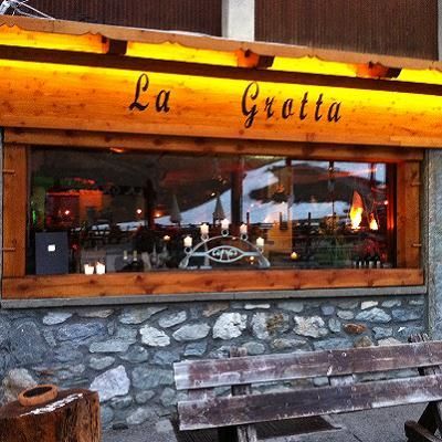 la grotta entrata