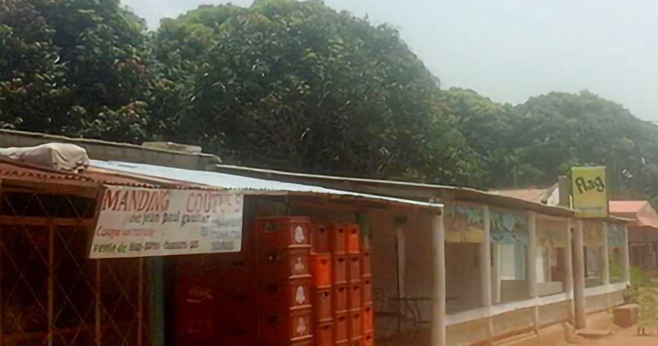 Chez Nelly, alimentation et grossiste en boissons à Warang au Sénégal