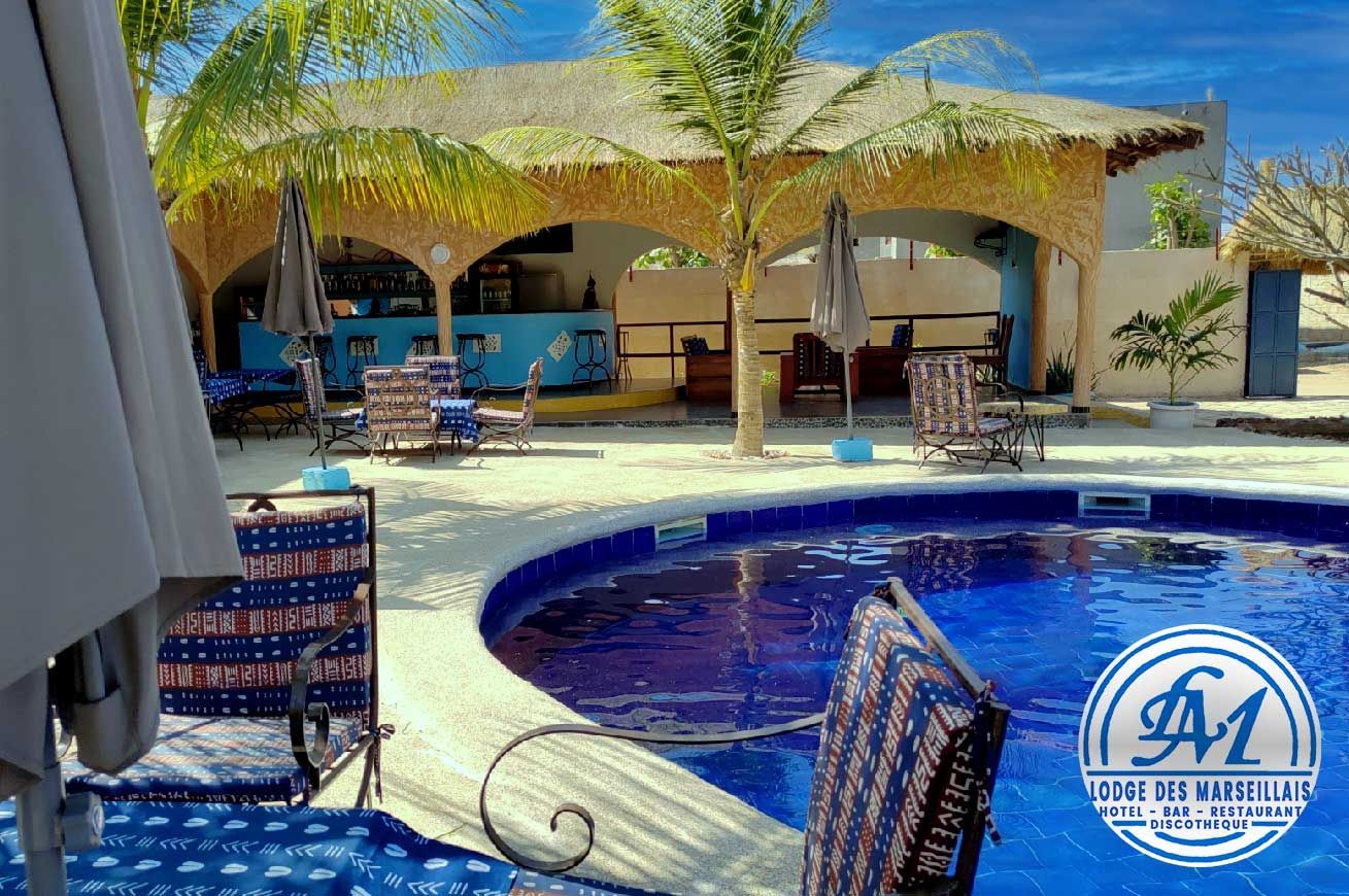 Lodge des Marseillais, hôtel, bar, restaurant , piscine à Warang au Sénégal.