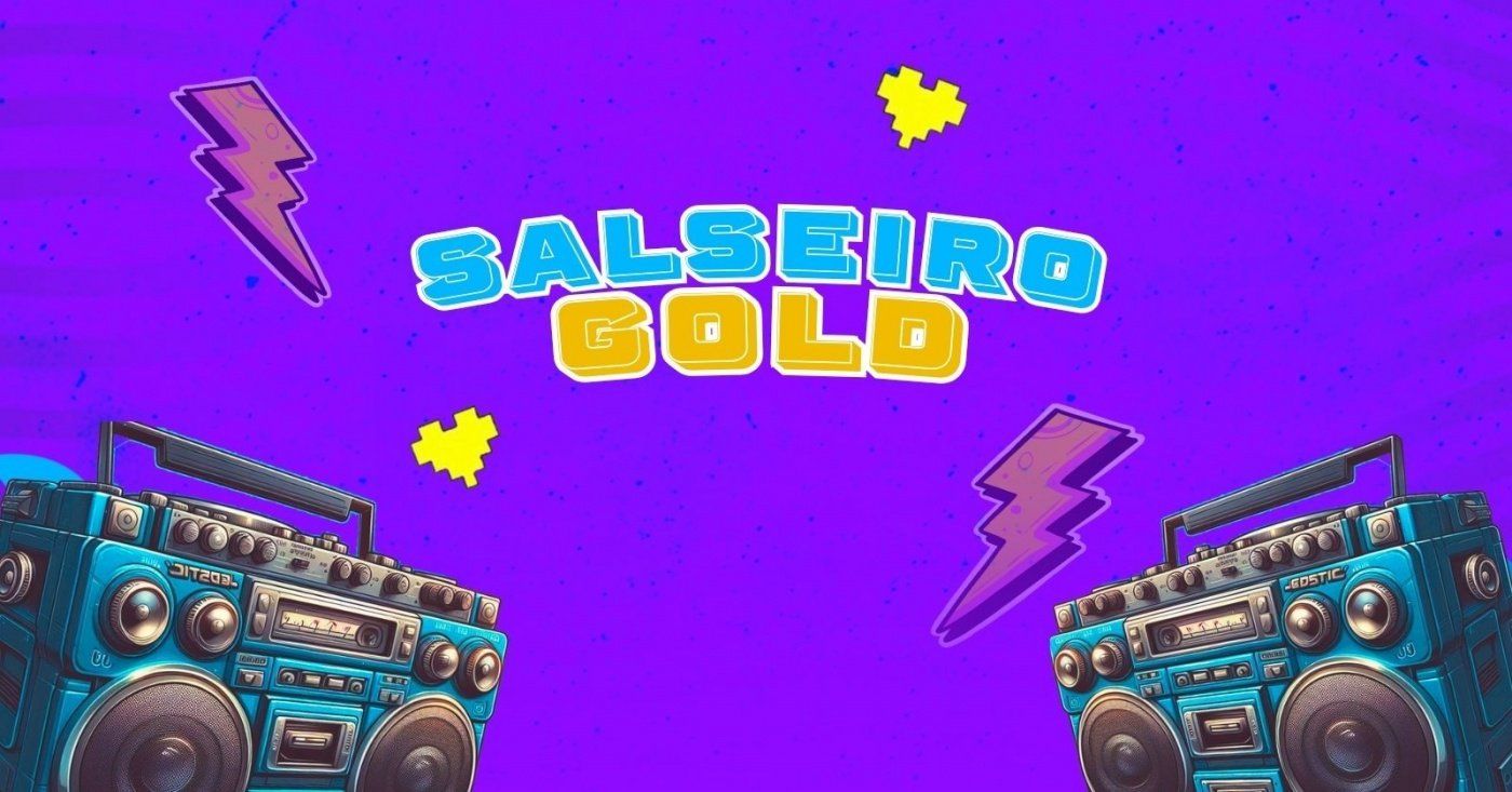 Dois aparelhos de som estão um ao lado do outro em um fundo roxo.