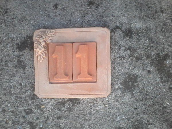 Numeri civici in terracotta 3