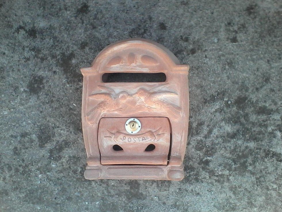 Cassette postali in terracotta 5