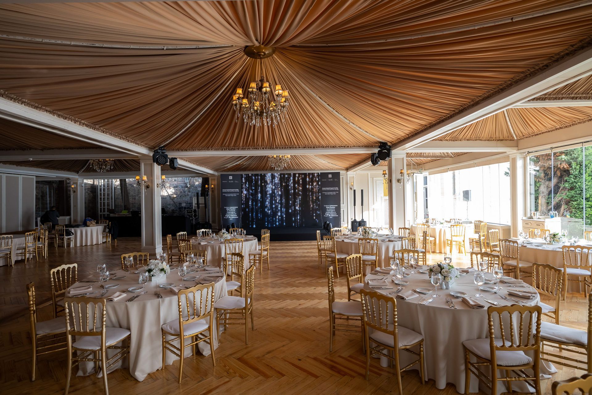 Hillary Event Istanbul