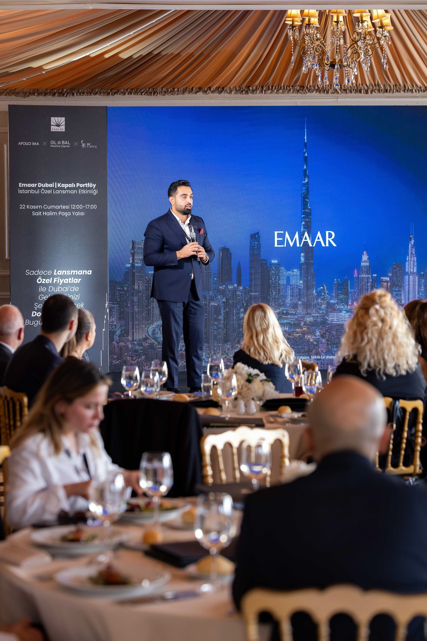 Hillary Event Istanbul