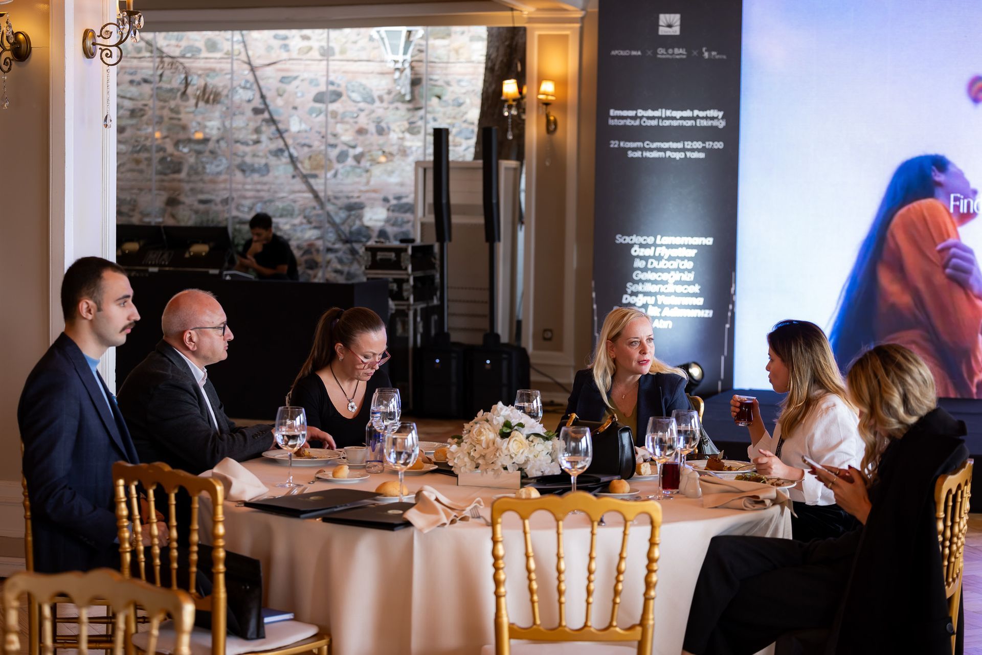 Hillary Event Istanbul