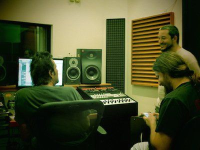 Trabajando en el estudio