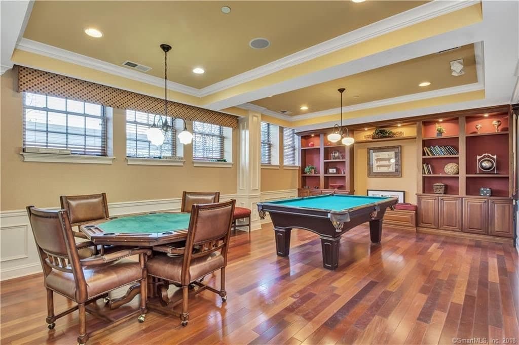 Quaker Green Interior