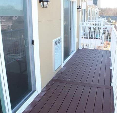 Quaker Green Interior