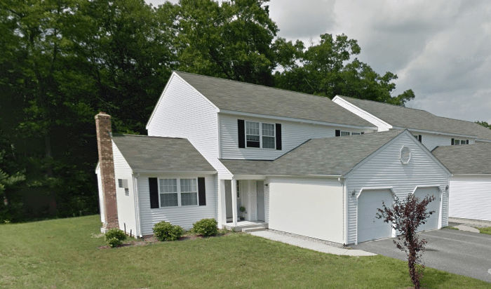 Oak Forest Village Exterior