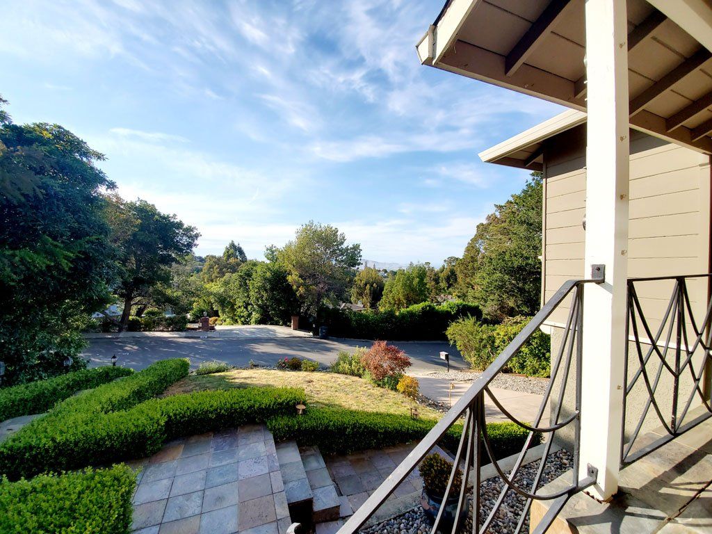 2745 Summit view from front of house