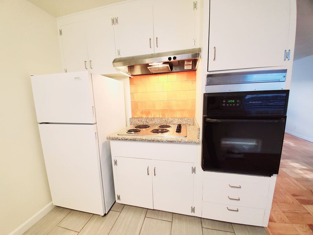 1915 Murchison kitchen